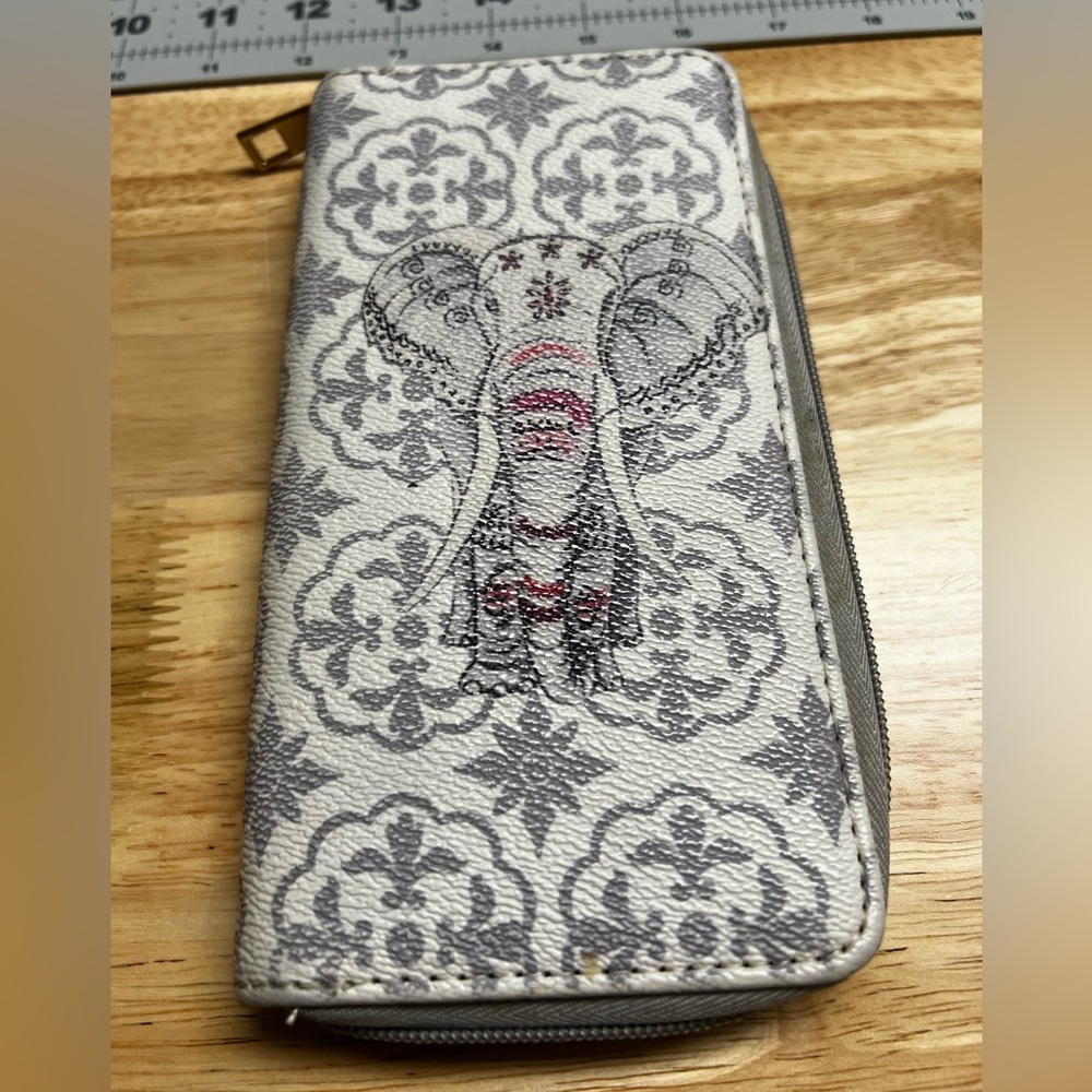 Elephant Patterned Wallet - Gray and White